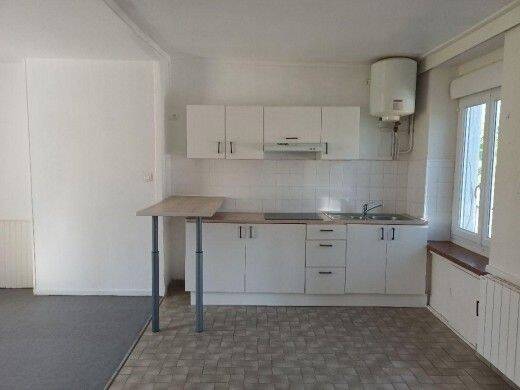 Appartement 3 pièces 52 m² · à Cérilly · 52 m² · 450 €
