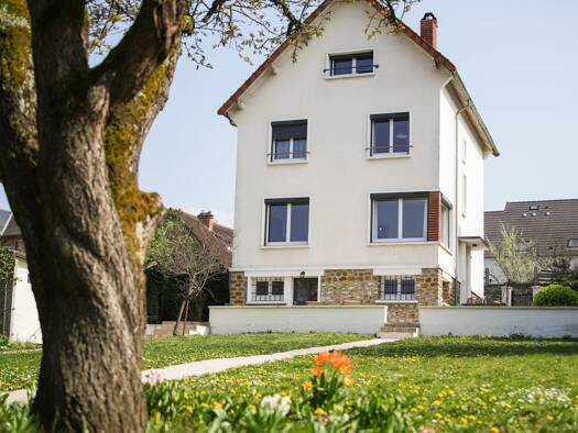 Maison à vendre 435 000 € 8 pièces 6 chambres 146 m² 718 m² de terrain Le Perray Sainte-Geneviève-des-Bois 91700