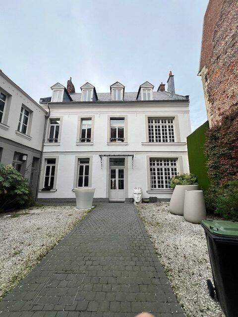 Maison 9 pièces 357 m² · à Cambrai · 357 m² · 566 500 €