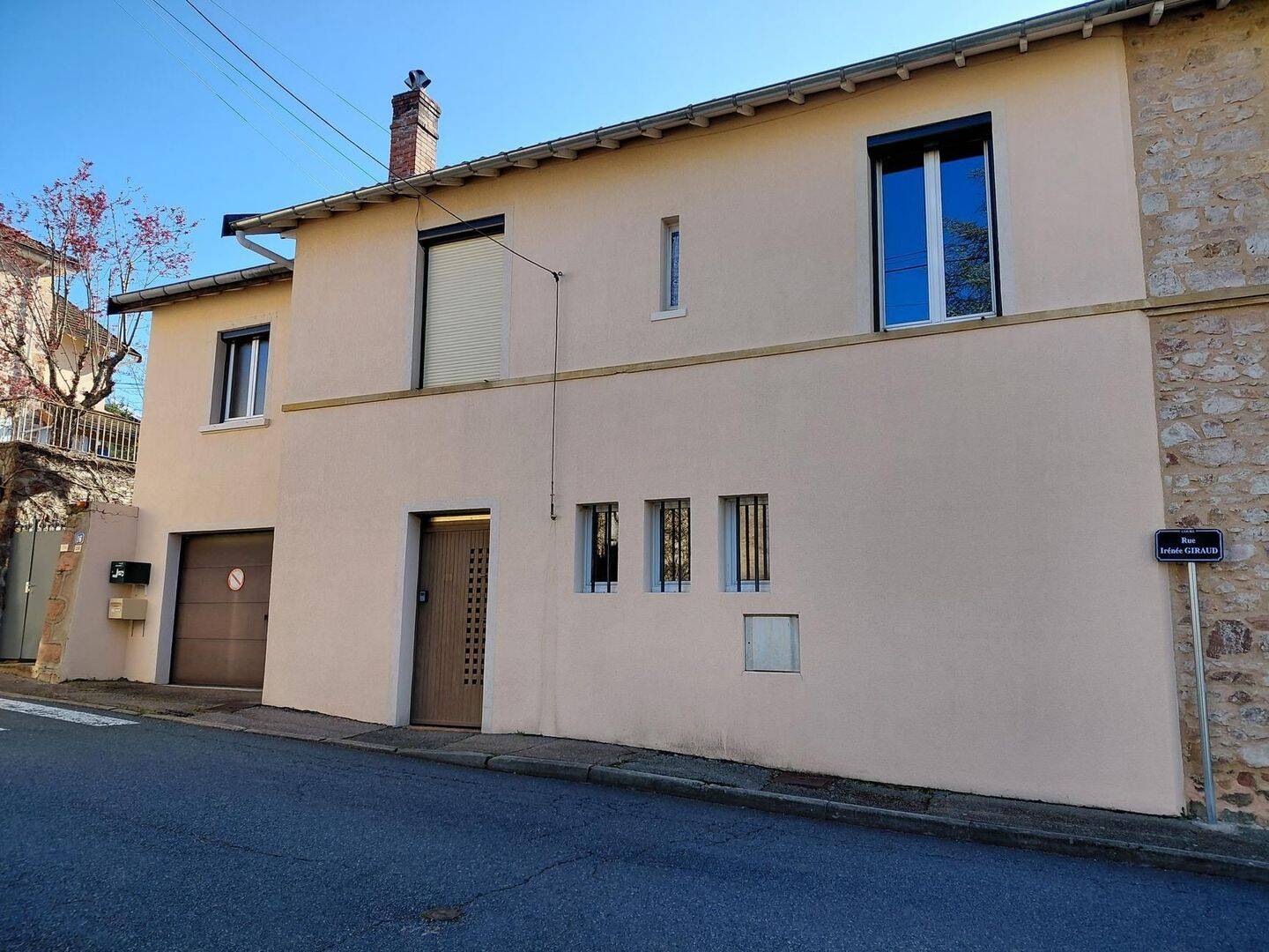 Maison 5 pièces 77 m² · à Cours · 77 m² · 99 000 €