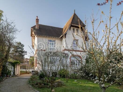 Maison à vendre 589 000 € 9 pièces 7 chambres 170 m² Beausoleil Combs-la-Ville 77380