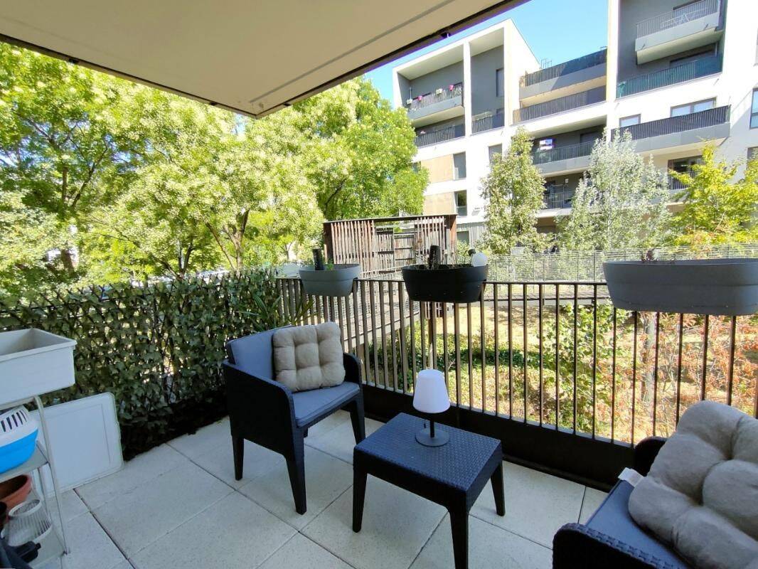 Appartement 2 pièces 42 m² · à Rillieux-la-Pape · 42 m² · 910 €