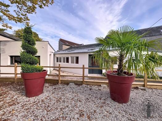 Local commercial à louer 690 € 53,4 m² de surface de vente Le Parterre Dourdan 91410