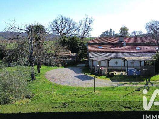 Maison à vendre 275 000 € 8 pièces 6 chambres 208 m² 20 509 m² de terrain Caillavet 32190