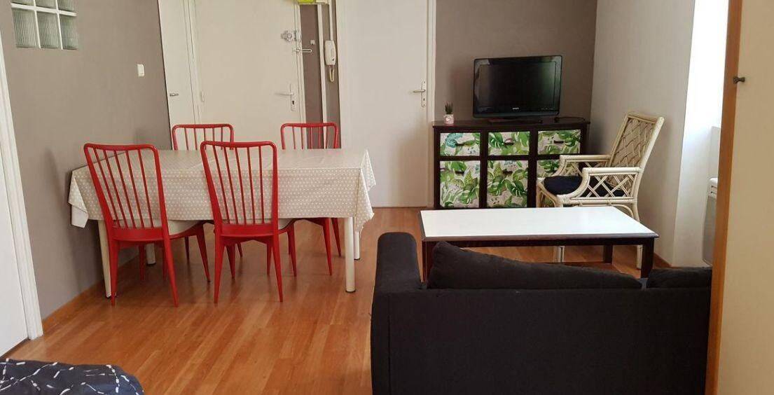 2 pièces 42 m² · à Toulon · 42 m² · 696 €