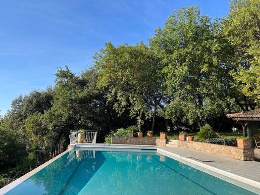 Maison de plain-pied à vendre 1 260 000 € 4 pièces 2 chambres 130 m² 4 674 m² de terrain Saint-Jeannet 06640