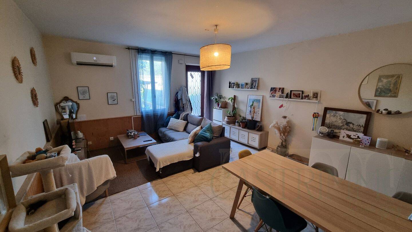 Maison 3 pièces 92 m² · à Saint-Hilaire-de-Beauvoir · 92 m² · 860 €