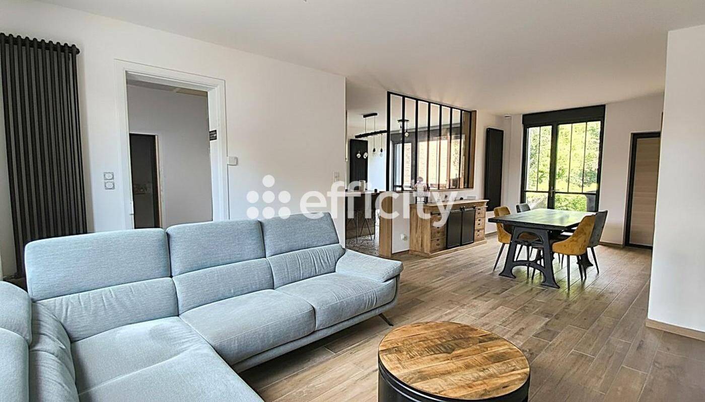 Maison 6 pièces 121 m² · à Valenciennes · 121 m² · 210 000 €