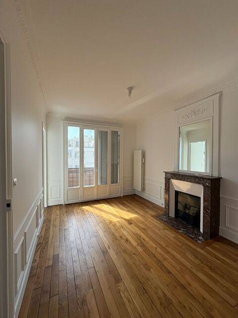 Appartement 2 pièces 35 m² · à Paris 15ème Arrondissement · 35 m² · 1 050 €
