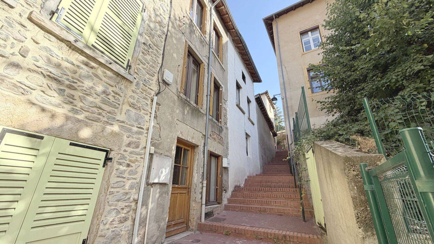 Maison 3 pièces 52 m² · à Courzieu · 51,7 m² · 100 000 €
