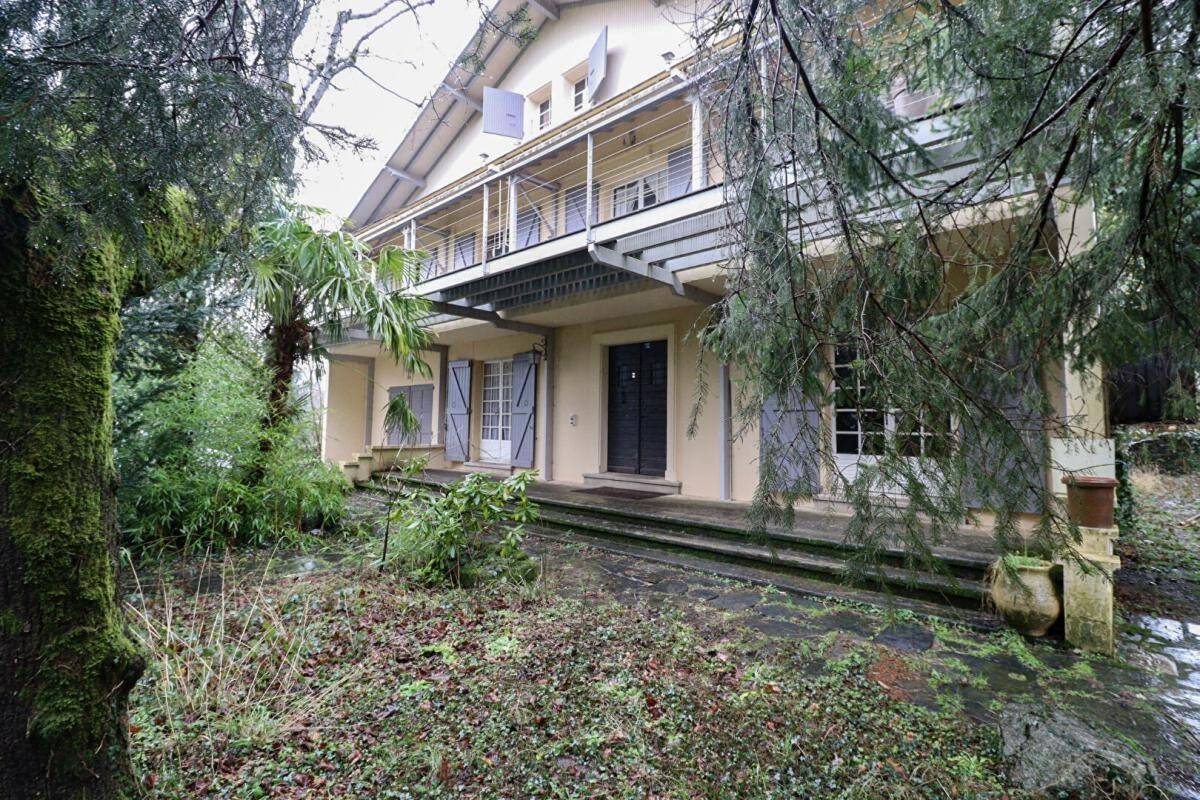 Maison 9 pièces 298 m² · à Brassac · 298 m² · 295 000 €