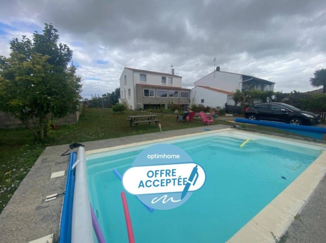 Maison 8 pièces 180 m² · à Triaize · 180 m² · 234 000 €