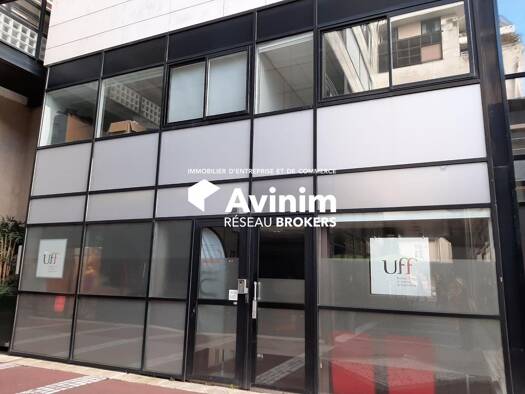 Local commercial à louer 7 329 € 212 m² de surface de vente Enghien-les-Bains 95880