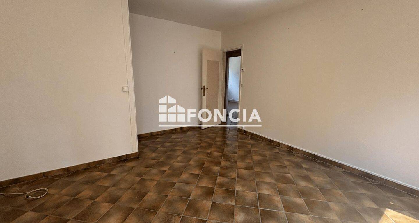 Appartement 4 pièces 69 m² · à Verneuil-sur-Seine · 69,3 m² · 1 070 €/mois