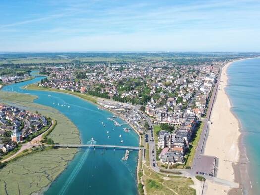 Appartement à vendre 756 000 € 4 pièces 3 chambres 70 m² RDC Cabourg 14390