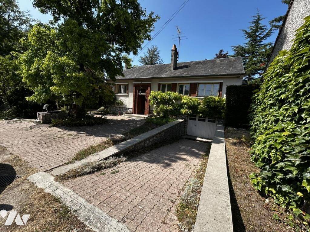 Maison 5 pièces 497 m² · à Saint-Jean-de-Braye · 497 m² · 374 400 €