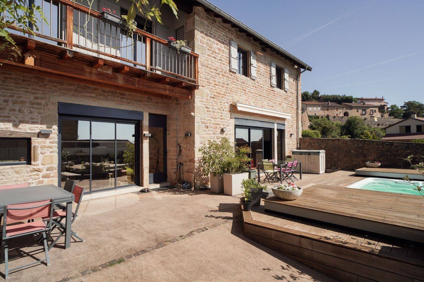 Maison 10 pièces 289 m² · à Mâcon · 289 m² · 560 000 €
