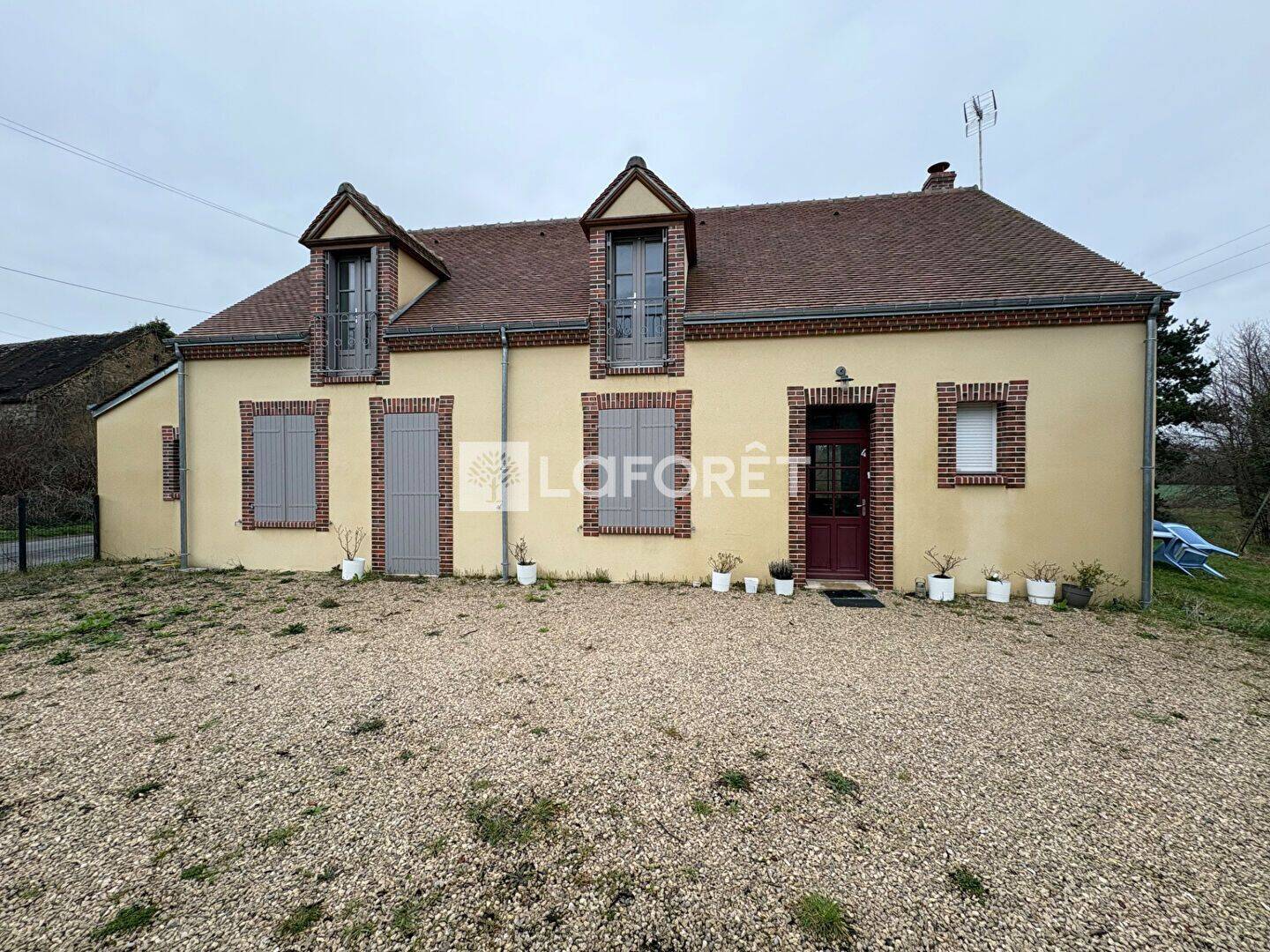 Maison 8 pièces 178 m² · à La Selle-sur-le-Bied · 178,3 m² · 329 000 €