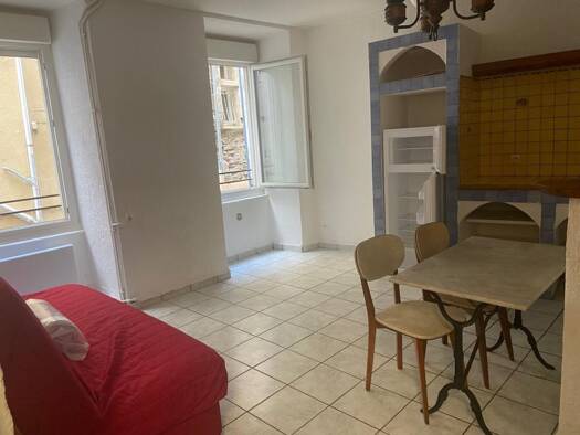 Appartement à louer 292 € 1 pièce 24,2 m² 1er étage Saint-Ambroix 30500