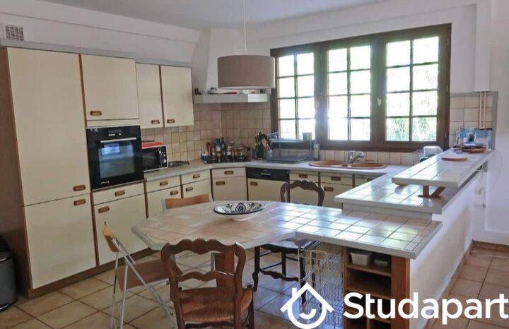 1 pièce 12 m² · à La Jarne · 12 m² · 530 €/mois