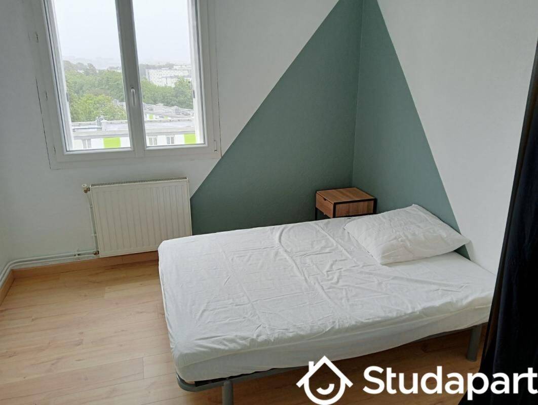 1 pièce 9 m² · à Brest · 9 m² · 390 €/mois