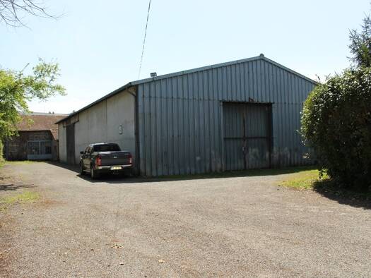 Local commercial à louer 1 500 € 585 m² de surface de vente Ouest Saint-Gaudens 31800