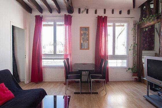 Appartement 3 pièces 52 m² · à Paris 2ème Arrondissement · 52 m² · 2 495 €