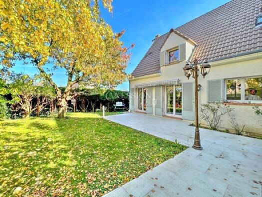 Maison à vendre 575 000 € 6 pièces 4 chambres 130 m² 350 m² de terrain Les Monrois-Fdv Sucy-en-Brie 94370