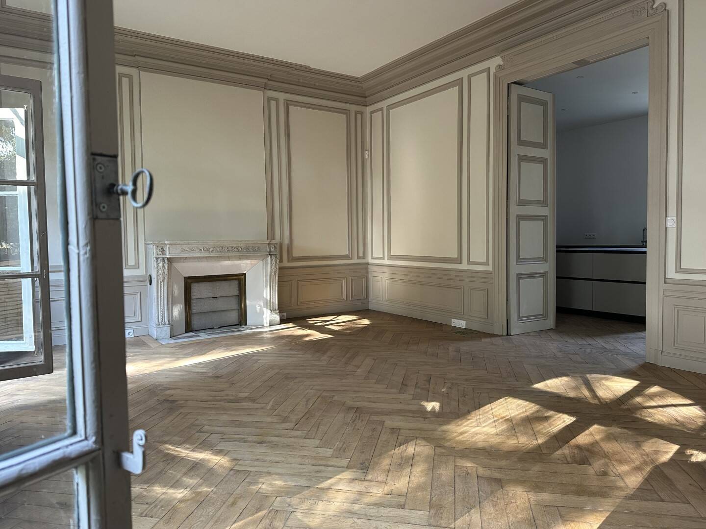 Maison 10 pièces 330 m² · à Tours · 330 m² · 1 555 000 €