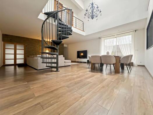 Appartement à vendre 524 990 € 8 pièces 6 chambres 345 m² RDC Croisette Faches-Thumesnil 59155