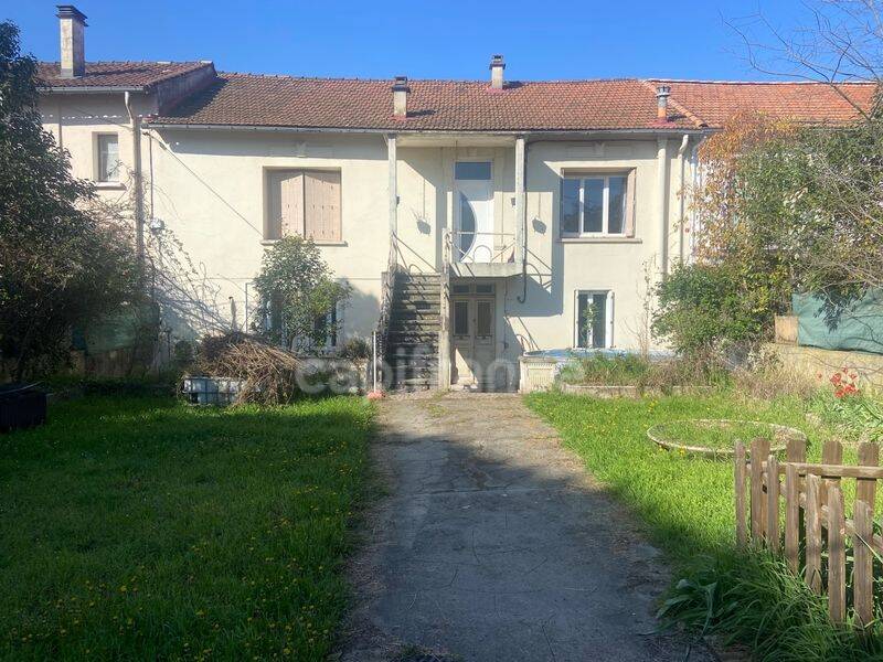Appartement 3 pièces 87 m² · à Alès · 87 m² · 100 000 €