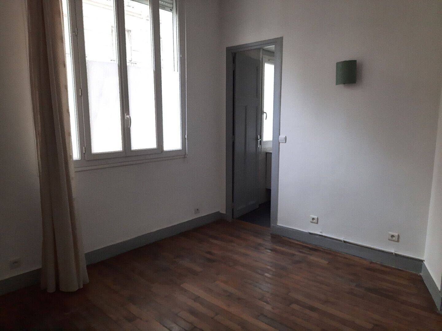Appartement 1 pièce 16 m² · à Paris 15ème Arrondissement · 16,3 m² · 624 €/mois
