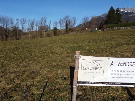 Terrain constructible viabilisé à vendre 170 000 € 937 m² de terrain Lescheraines 73340
