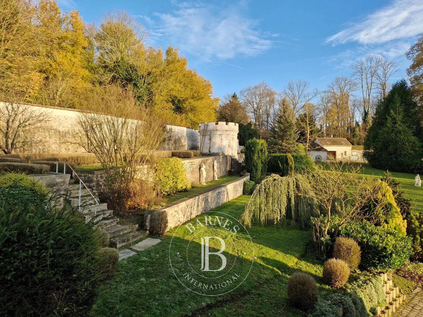 Maison 15 pièces 498 m² · à Magny-en-Vexin · 497,6 m² · 1 355 000 €