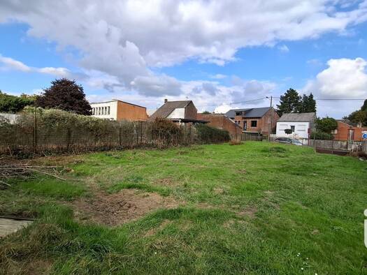 Terrain constructible à vendre 29 000 € 391 m² de terrain Pont-sur-Sambre 59138