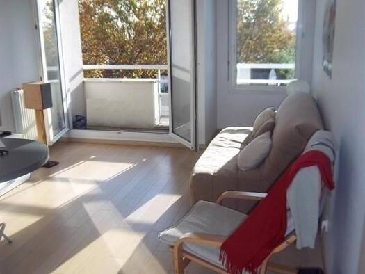 Appartement à louer - Première occupation - logement étudiant 945 € 1 pièce 26,2 m² Étage 2/2 Carnot Gambetta Suresnes 92150