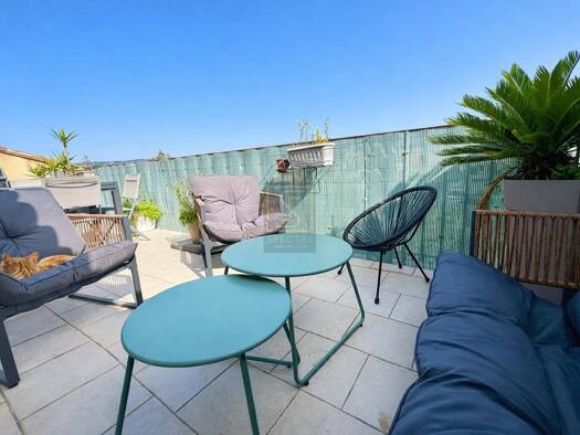 Appartement à vendre 210 000 € 2 pièces 1 chambre 53,6 m² Étage 2/2 Puget-sur-Argens 83480