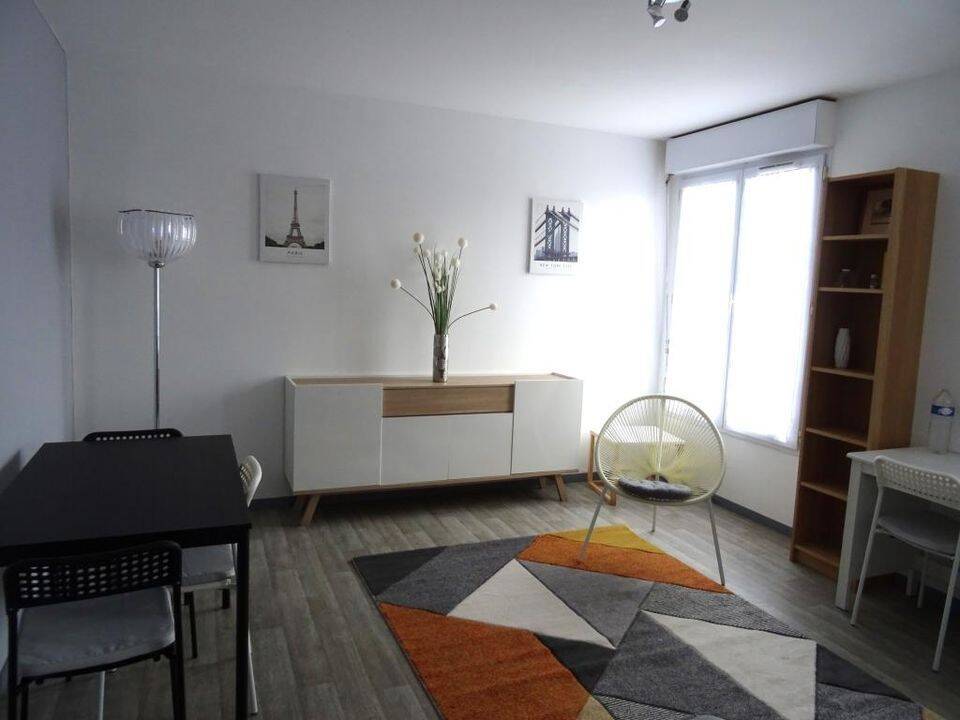 Appartement 2 pièces 45 m² · à Orléans · 45 m² · 740 €