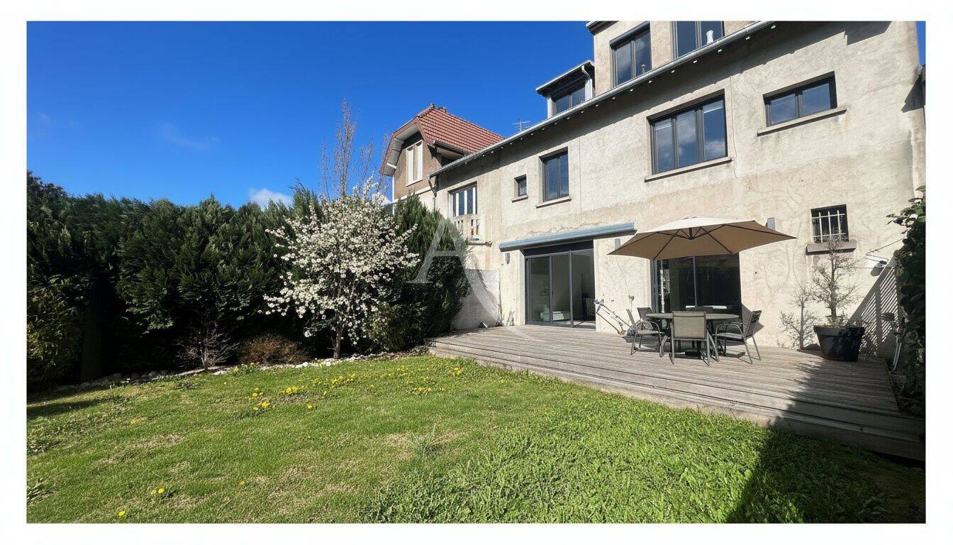 Maison 8 pièces 237 m² · à Épinal · 237 m² · 450 000 €