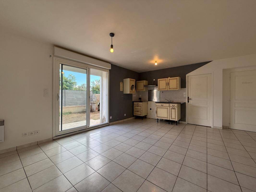 Appartement 1 pièce 25 m² · à Pézilla-la-Rivière · 25 m² · 425 €