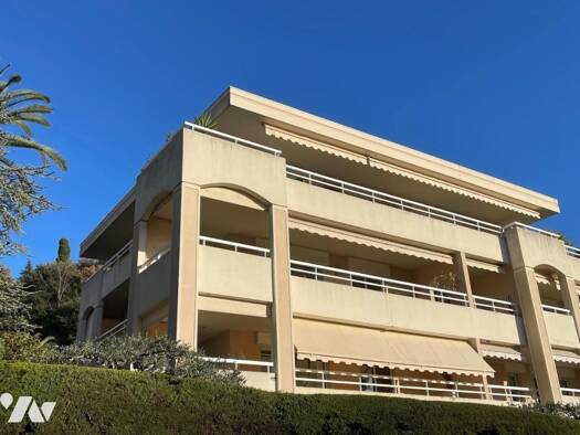Appartement à vendre 645 000 € 4 pièces 2 chambres 94,3 m² RDC Le Cannet 06110