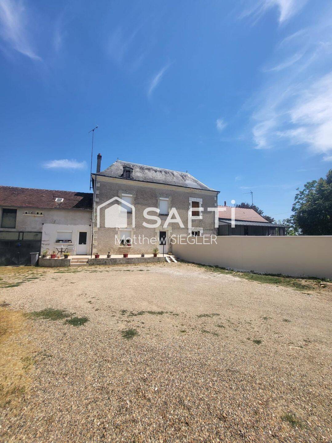 Maison 4 pièces 90 m² · à Antogny-le-Tillac · 90 m² · 200 000 €