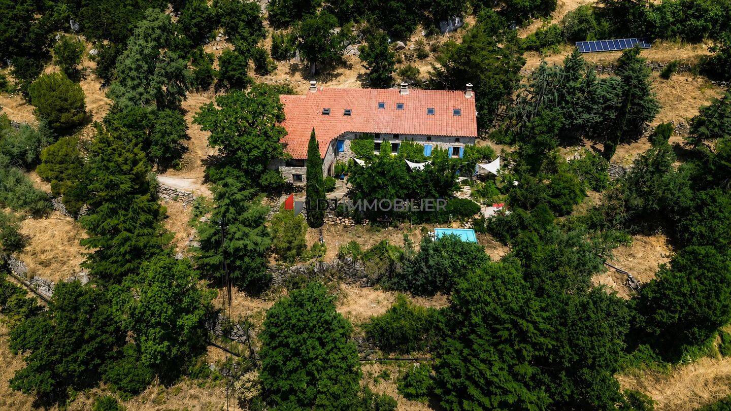 Maison 7 pièces 250 m² · à Mosset · 250 m² · 614 000 €