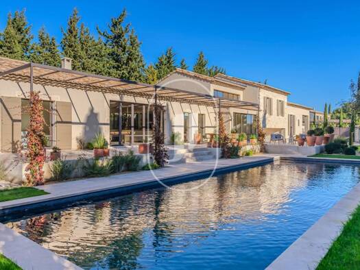 Villa à vendre 2 900 000 € 6 pièces 5 chambres 270 m² 1 500 m² de terrain Maussane-les-Alpilles 13520