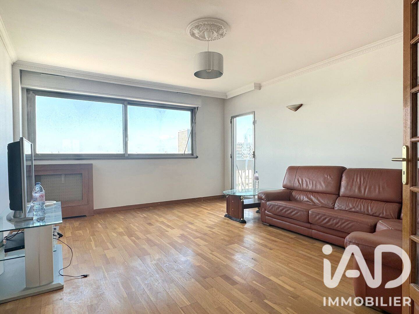 Appartement 4 pièces 77 m² · à La Courneuve · 76,6 m² · 190 000 €
