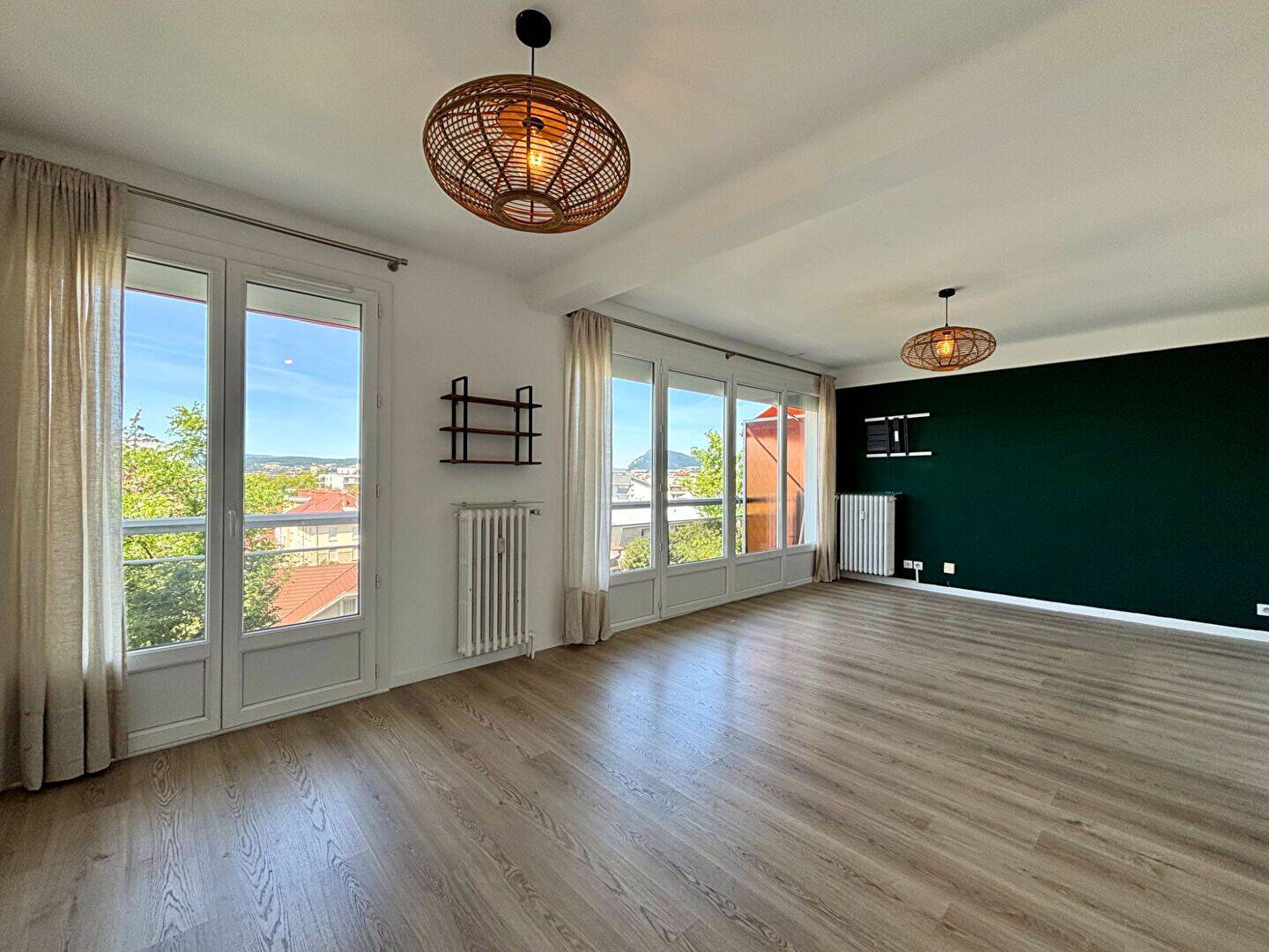 Appartement 3 pièces 71 m² · à Annecy · 71 m² · 1 600 €