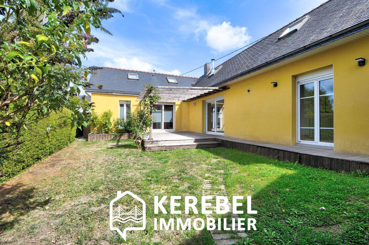 Maison 6 pièces 135 m² · à Hôpital-Camfrout · 135 m² · 303 000 €