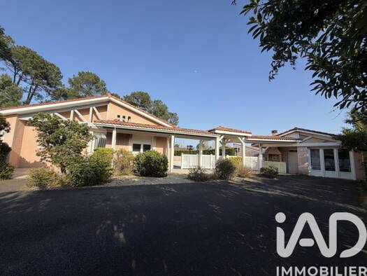 Maison de plain-pied à vendre 349 000 € 7 pièces 5 chambres 160 m² 988 m² de terrain Beillet-Chourrié-Arènes-Harbaux-Tuci-Pouy-Laguille Mont-de-Marsan 40000