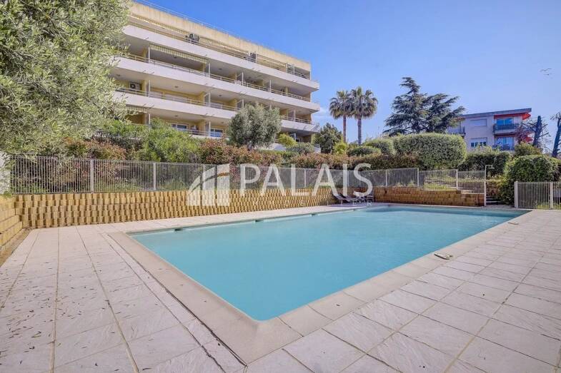 Appartement à vendre 210 000 € 2 pièces 35 m² Étage 3/4 Napoléon III Nice 06000