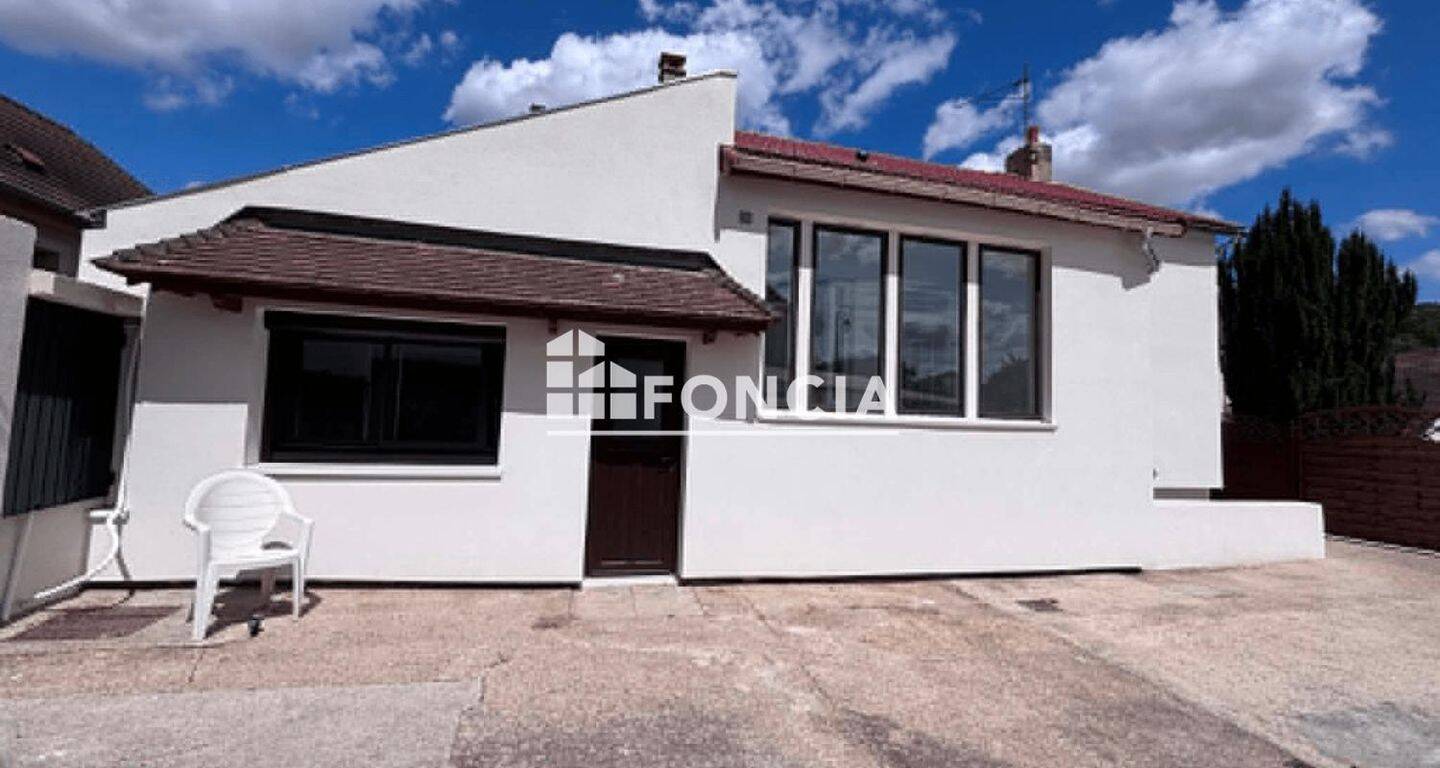 Maison 4 pièces 84 m² · à Guerville · 83,6 m² · 1 350 €